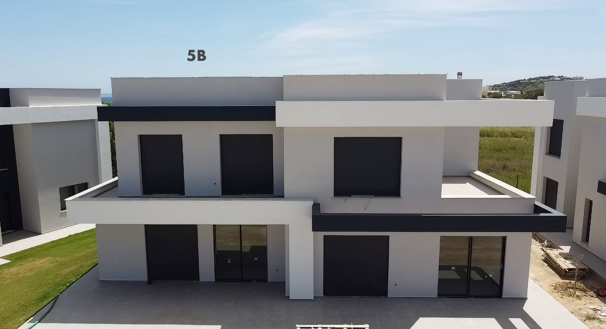 HOUSE 5B