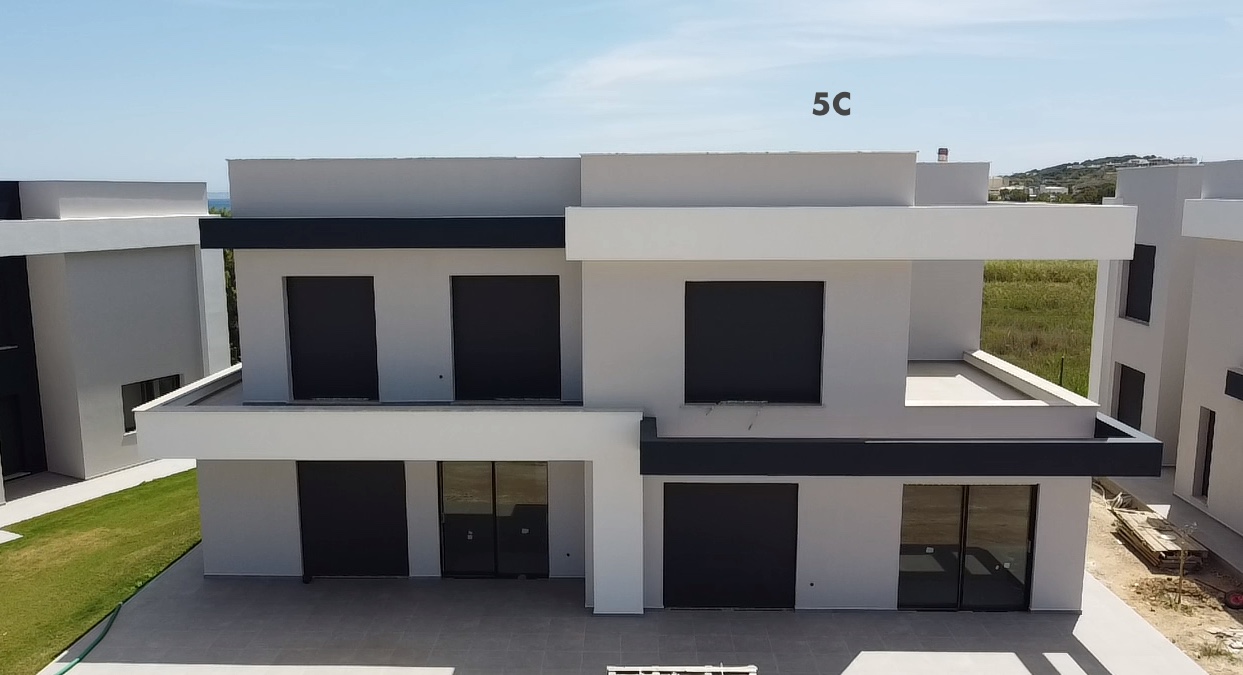 HOUSE 5C